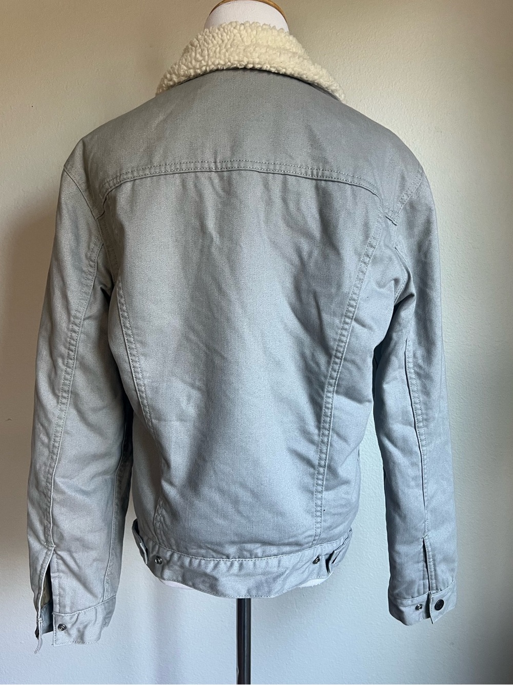 Levi’s Gray Sherpa Trucker Jacket, S - Picture 4 of 9
